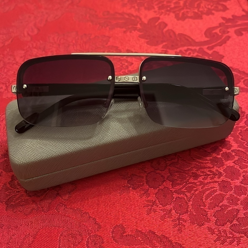 NWOT John Varvatos Square Metal Frame Rimless Sunglasses Smoky Gradient Lens